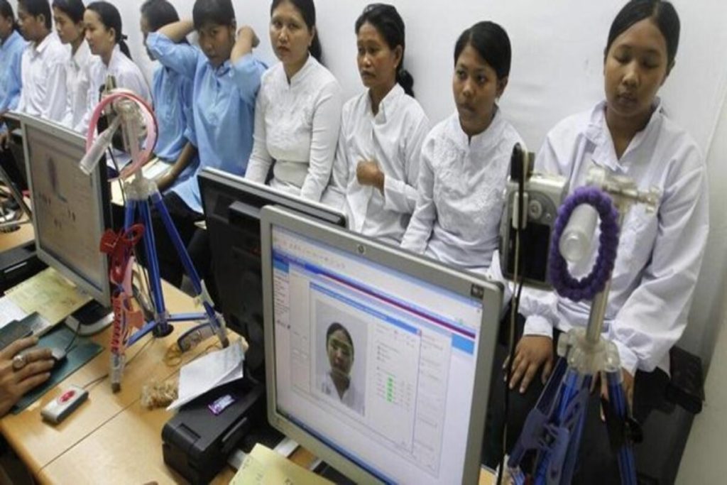 ماذا يعني إيقاف خدمة التأمين على السائق الخاص والخادمة المنزلية في السعودية؟