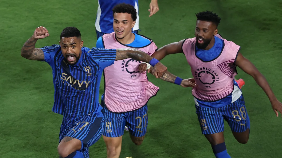 عاجل.. رحيل مفاجئ لنجم الهلال الى أوربا وتسريبات تكشف من يقف وراء القرار