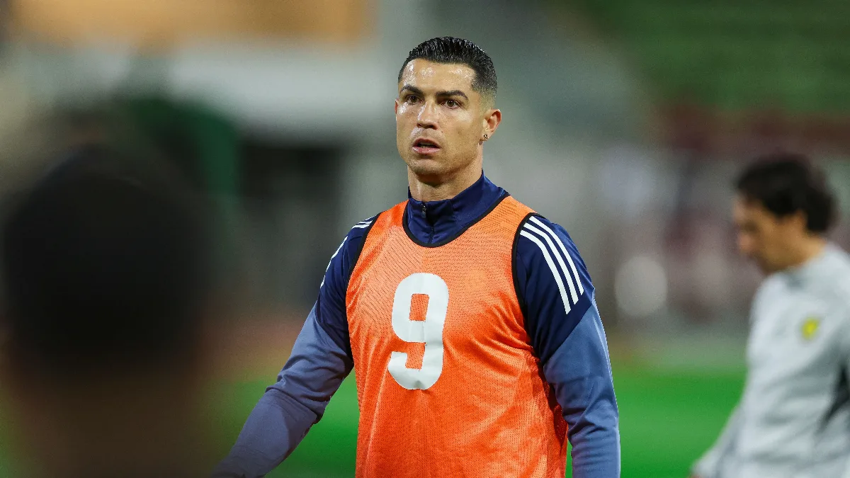 عاجل .. تسريبات من اطباء رونالدو تفاجئ محبيه حول مدة غيابه بعد اصابته مع النصر