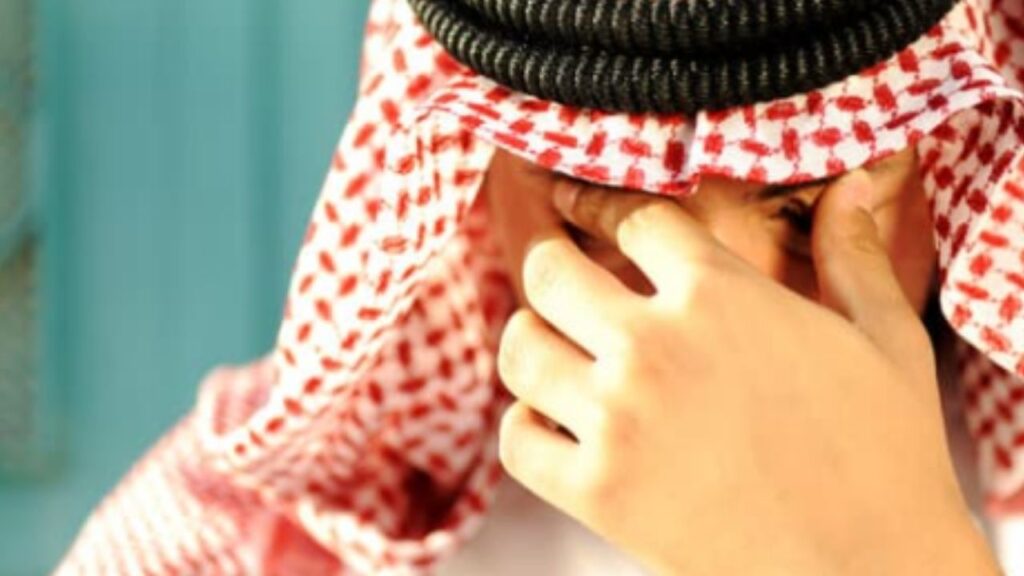 منع شاعر سعودي شهير من دخول والسكن في فنادق دبي بسبب فعل مقزز ارتكبه بدون خجل