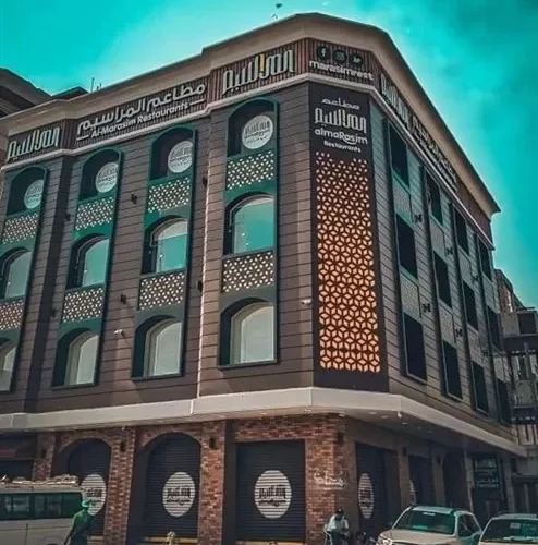 الكشف عن هوية مالك مطعم جديد في محافظة يمنية بلغت تكلفته اكثر من ملياري ريال