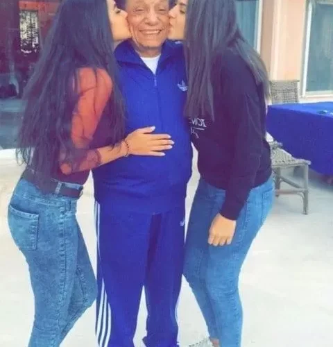 عادل إمام,, يصدم جمهوره بصورة وهو أصلع بدون “باروكة”. خدعنا الزعيم لسنوات طويلة!