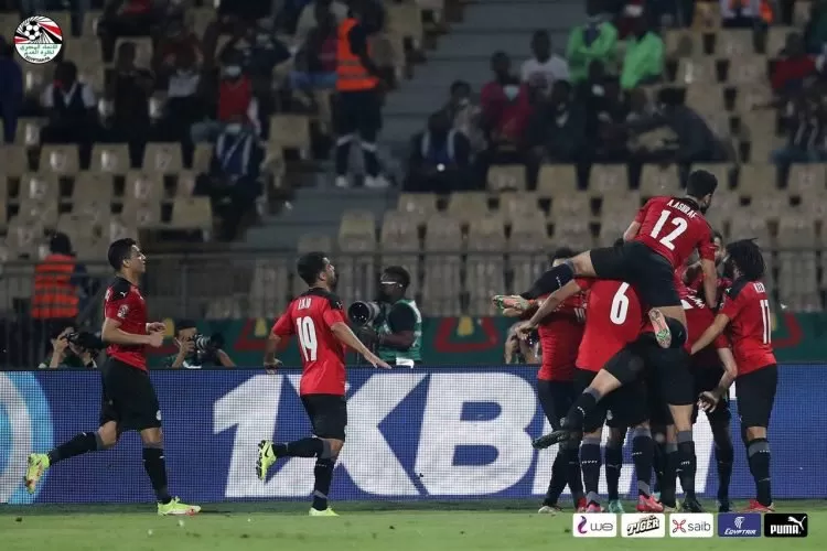 تردد قناة على نايلسات تنقل مباراة مصر والسنغال مجاناً