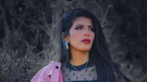 الناشطة اليمنية أروى عمر تخرج من السجن‎ بعد تورطها بقضية خطيرة .. وهكذا أصبح شكلها – شاهد الصور