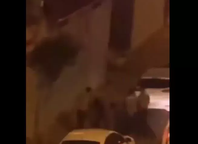 الفيديو.. الكامل لضرب وسحل مواطن مصري على يد الشرطة التركية!
