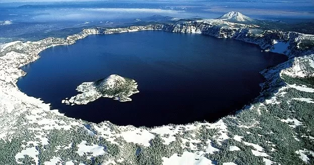 بالصور : سبعة أماكن مرعبه وعجيبة على وجه الأرض يختفي منها الماء بطريقة غامضة