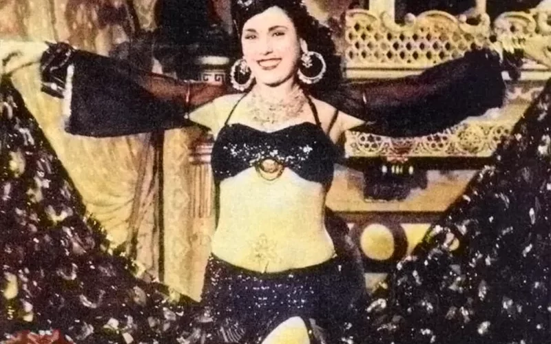 مقربون من ملكة الرقص الشرقي “تحية كاريوكا” تكشف السمتور وهذا هو الموقف المؤلم الذي جعلها تتخذ قرار التوبة والحجاب واعتزال الرقص والتمثيل