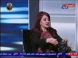 فيديوجراف| مادلين طبر ترفع حذاءها على الهواء
