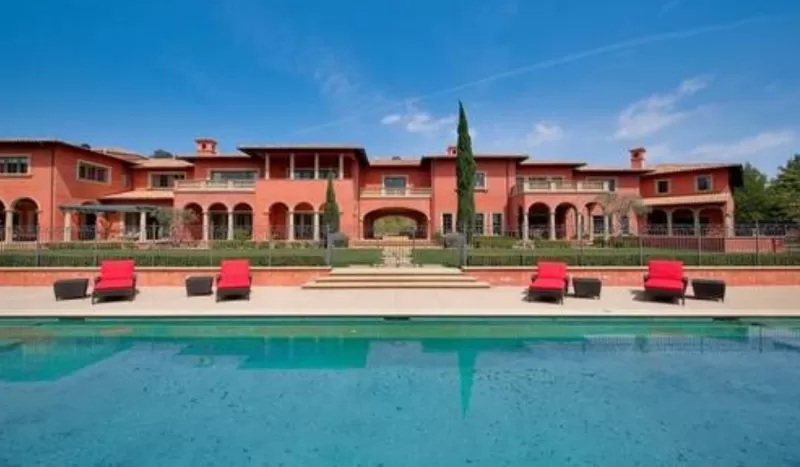 سري للغاية.. نزاع بين أمير سعودي شهير وطليقته حول مبنى بملايين الدولارات في مدينة الأثرياء !!