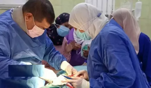 اسعاف عريس من سرير ليلة ألدخلة الى العناية المركزة بعد الم غير طبيعي بسبب ما فعلته به عروسته