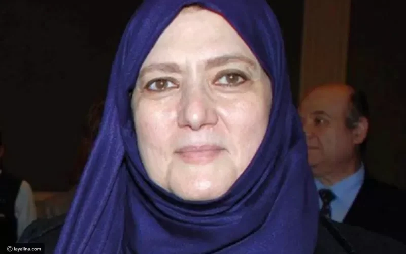 وهو يغسلها وقعت المفاجئة التي غيرت مجرى حياته وصعقت الحاضرين