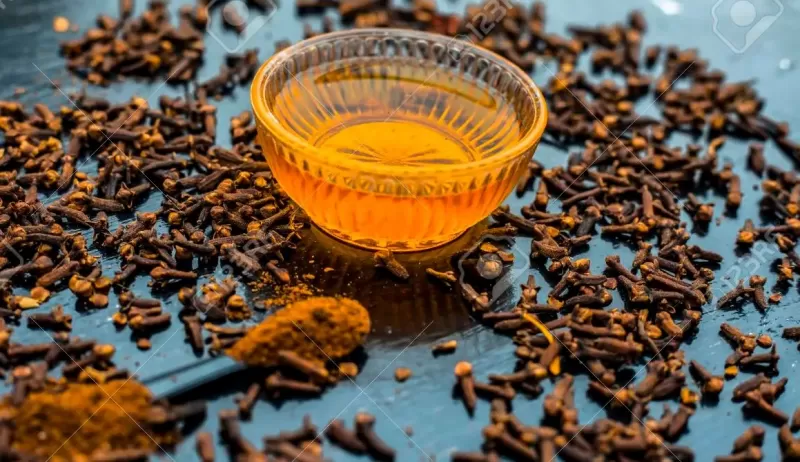 خلطة القرنفل والعسل كل ليلة تعالج كل هذه الأمراض الخطيرة