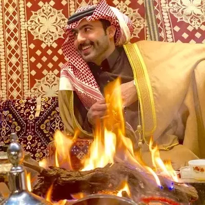 ذهب سعودي لخطبة فتاة احلامه وعندما رأت والده معه كانت المفاجأة التي اصابته بالصدمة