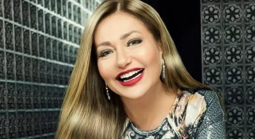 مصادر مقربة من عائلة مبارك تكشف المهر الذي حصلت عليه الفنانة ليلى علوي للزواج من اقرب المقربين من الرئيس السابق لمصر
