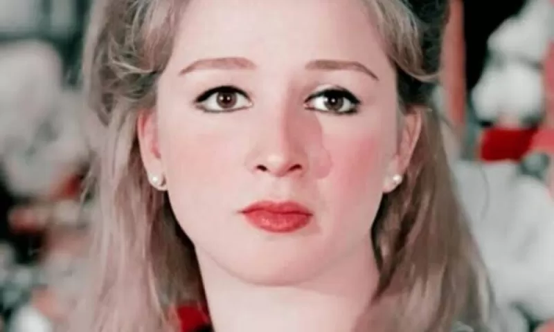 شاهد صور صادمة للجميلة نجلاء فتحي بعد ان قسى عليها الزمن وحولها من جميلة الجميلات الى شبح في صورة انسان