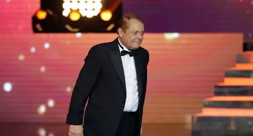 نجل الفنان محمود عبد العزيز معتقل في أمريكا بسبب علاقته بزعيم طالبان