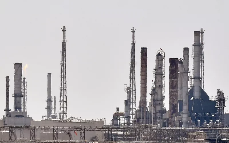 عاجل: انخفاض إيرادات النفط السعودي بنسبة كبيرة جداً وتقارير دولية تكشف عن السبب الحقيقي