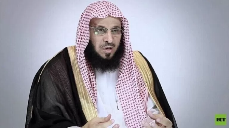 شاهد: الداعية عائض القرني ينشر صورة لهذه الشخصية ويشبه الأمير محمد بن سلمان بها