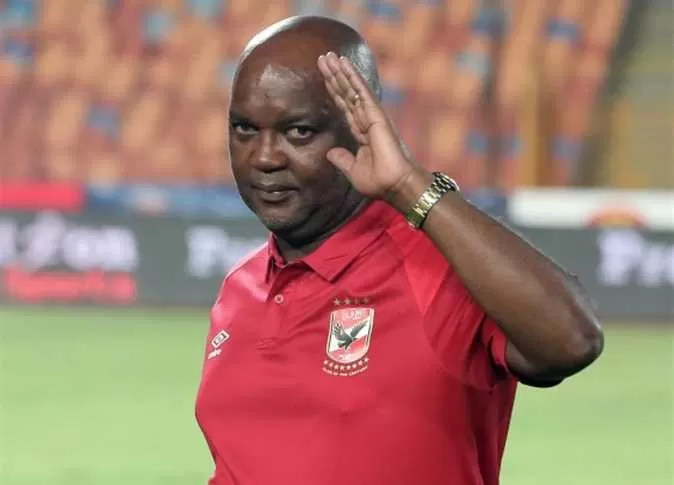 اللاعب مـــوسماني يُفجر مفاجئة صادمة قبل رحيلة من الأهلي