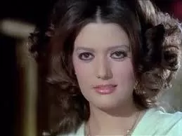 الفنان حسن يوسف يصدم الجميع بما قاله عن المشاهد الساخنة لزوجته شمس البارودي وكيف يشاهدها دائماً