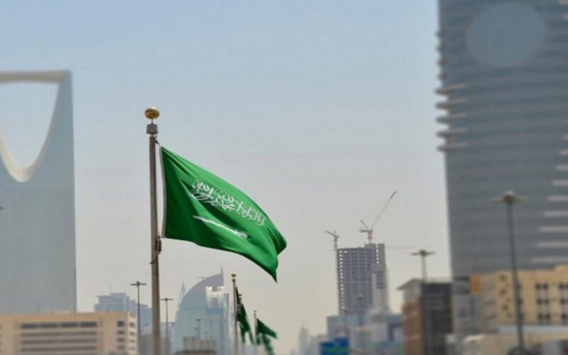 قرار ملكي مفاجئ بشأن العلم السعودي