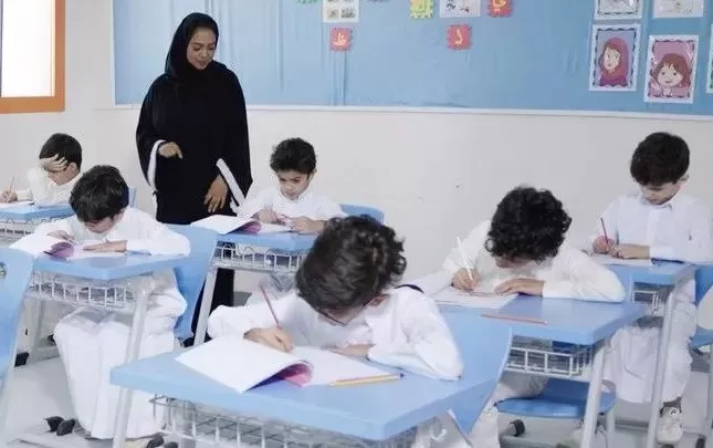 توجيه عاجل من وزارة التعليم حول الدراسة الحضورية لطلاب هذه المراحل في مدارس المملكة