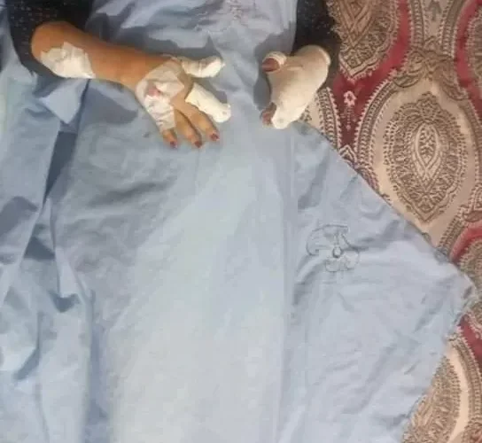 شاهد فيديو مرعب ليمني سكران حاول ذبح زوجته أمام بناته يوم العيد