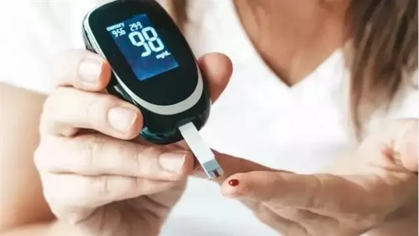 طبيب سعودي لمرضى السكري.. إذا ظهر عليك هذا العرض اثناء الصيام عليك الافطار فوراً .