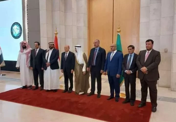 مصدر خليجي يكشف مكان وموعد اداء رئيس واعضاء المجلس الرئاسي اليمين الدستورية
