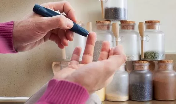 لهذه الأسباب يجب على مرضى السكري تناول هذه العشبة مرة كل يوم بتوصية من اطباء السكري في اكبر مستشفيات العالم