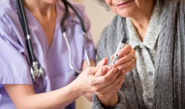 خمس علامات خطيرة يسببها ارتفاع السكري في الدم يجب عليك الحذر منها