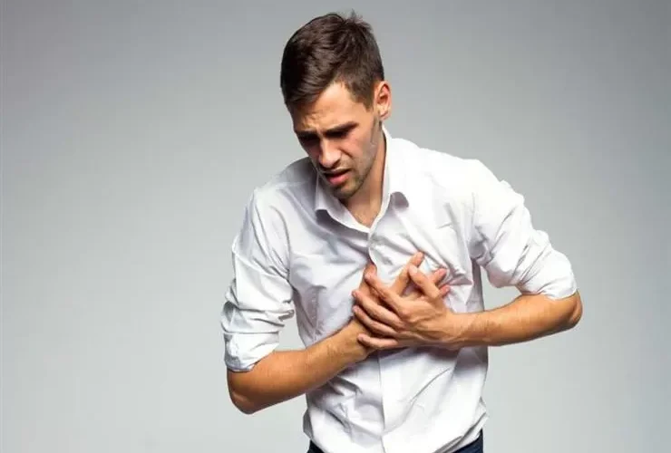 اشياء تقوم بها يومياً تعزز احتمالية الاصابة بالنوبة القلبية القاتلة يجب عليك تجنبها فوراً