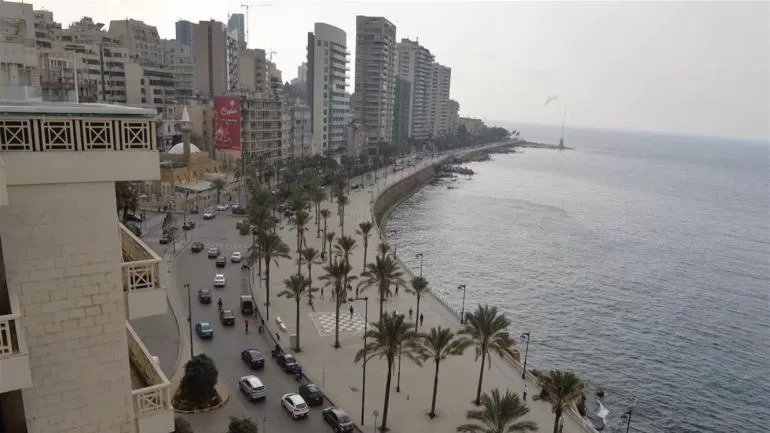 سرق مفاتيح للسيارة “للتنعًم بمكيّفها” فحصل ما حصل