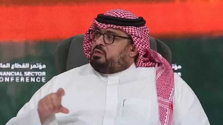 وزير ينقل اخبار سارة عن مرتبات المتقاعدين في السعودية