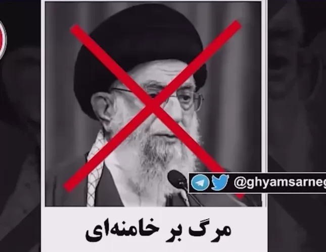 صدمة في إيران بعد بث عبارات الموت لخامنئي في  التلفزيون الرسمي والسلطات تبرر ما حدث وتدعي اختراق التلفزيون