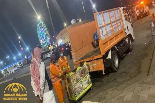 شاهد.. مقيمة في السعودية تتجول بعربة لبيع البطاطس وعند مداهمتها كانت المفاجأة!