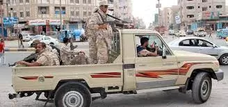 عدن تشهد انتشار مسلحين بشكل غير مسبوق وهذا هو السبب