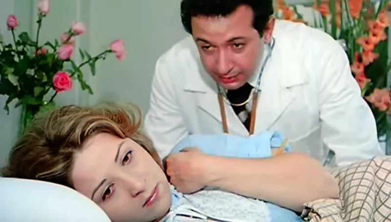 كشف المستور عن اللقاء الأول بين بوسي ونور الشريف ومن الذي اصطاد الأخر واوقعه في الفخ؟