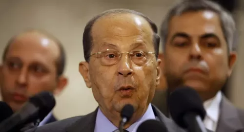 رئيس عربي يعلن عن ندمه الشديد لأنه لم يستمع لنصيحة زوجته