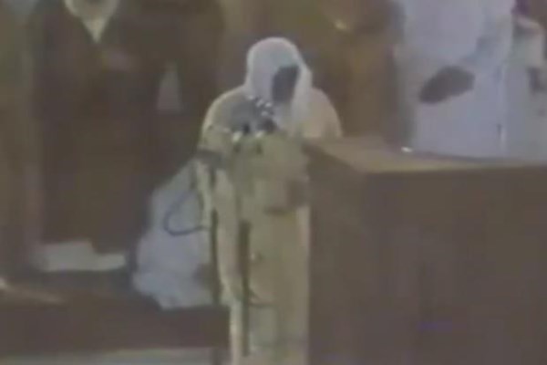 شاهد: الشيخ علي ملا عن إمام الحرم الراحل عبدالله الخليفي: لم يعوض المسجد الحرام مثله من الأئمة