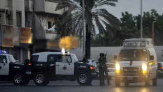 كشف تفاصيل عن جريمة مروعة قام بها سعودي بحق وافد من هذه الجنسية قتله ودهسه عدة مرات بالسيارة .. تفاصيل