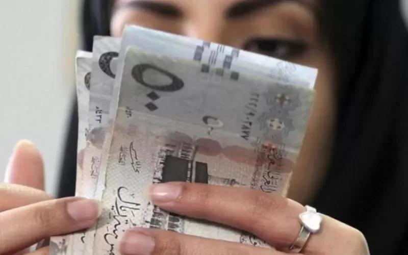 السعودية تعلن عن حالات تسقط فيها نفقة الزوجـة على الزوج