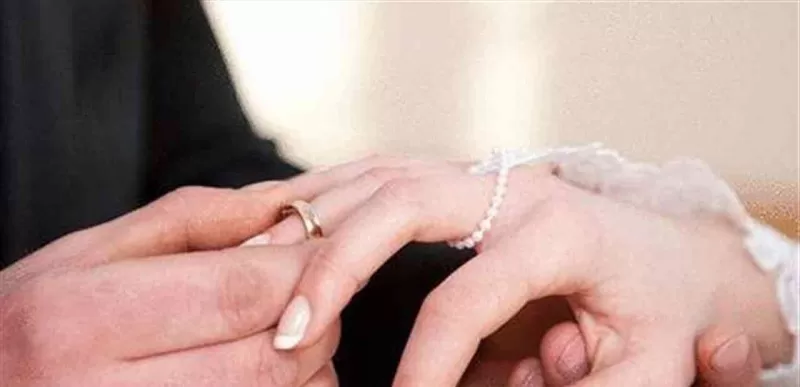 تفاصيل صادمة عن زواج لمدة سبع ساعات انتهى بانجاب ولد وبنت