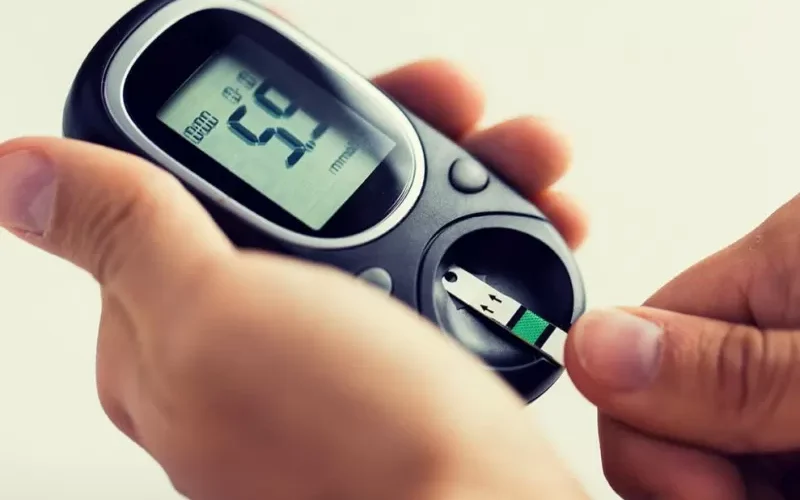 هدية كبيرة من ربنا.. مشروبات رخيصة ولذيذة تخفض نسبة السكر في الدم وتزيد هرمون الأنسولين