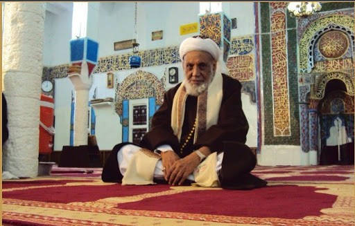 القاضي العمراني يصدر فتوى حول صلاة الجمعة في المنازل في ظل انتشار كورونا