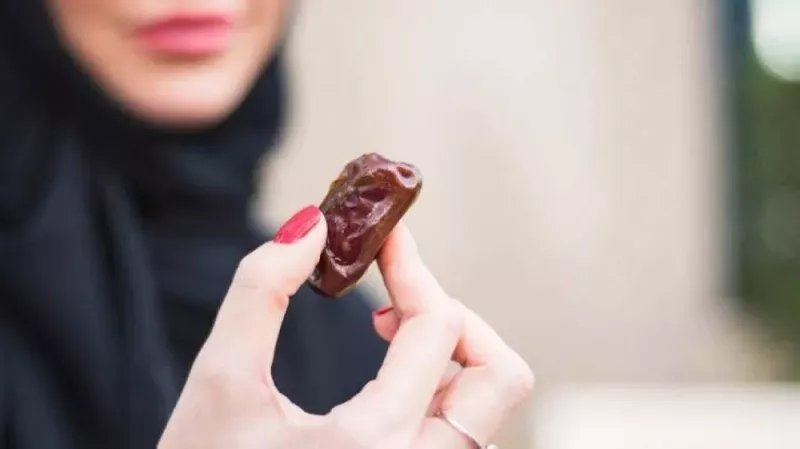 شاهد: هذا ما تفعله كل حبة تمر في جسمك