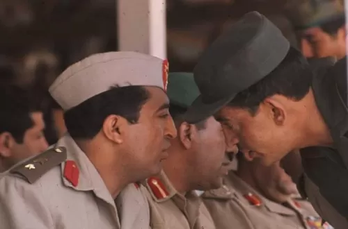 شاهد: صورة نادرة للرئيس ابراهيم الحمدي بعدسة مصور هولندي