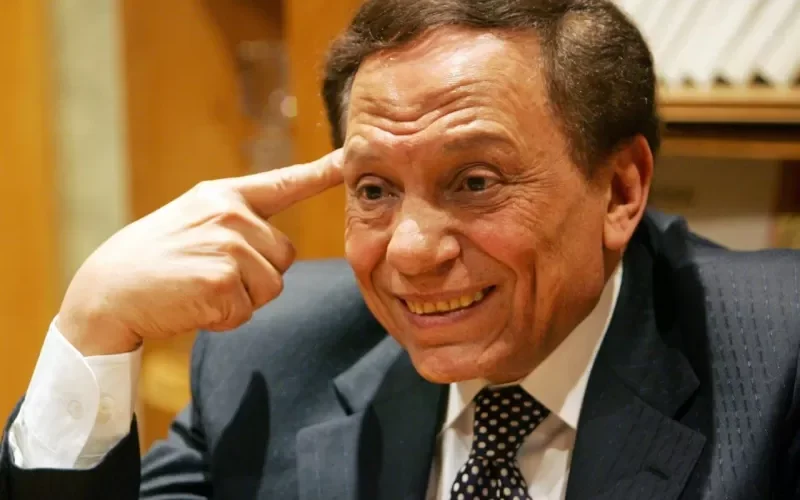 كم تبلغ ثروت الزعيم عادل امام؟