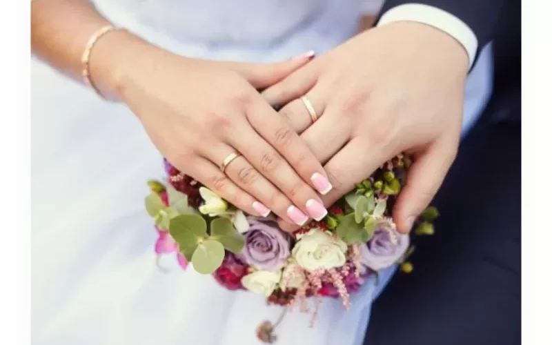 سعودية تقع ضحية خطيبها الذي نصب عليها أكثر من 200 الف ريال  ..شاهد كيف انتقمت منه.