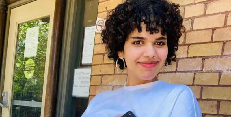 شاهد رهف القنون في سيارة فارهة بعد عملها رسمياً في موقع اباحي شهير تظهر بصور فاضحة لم يسبق لها مثيل